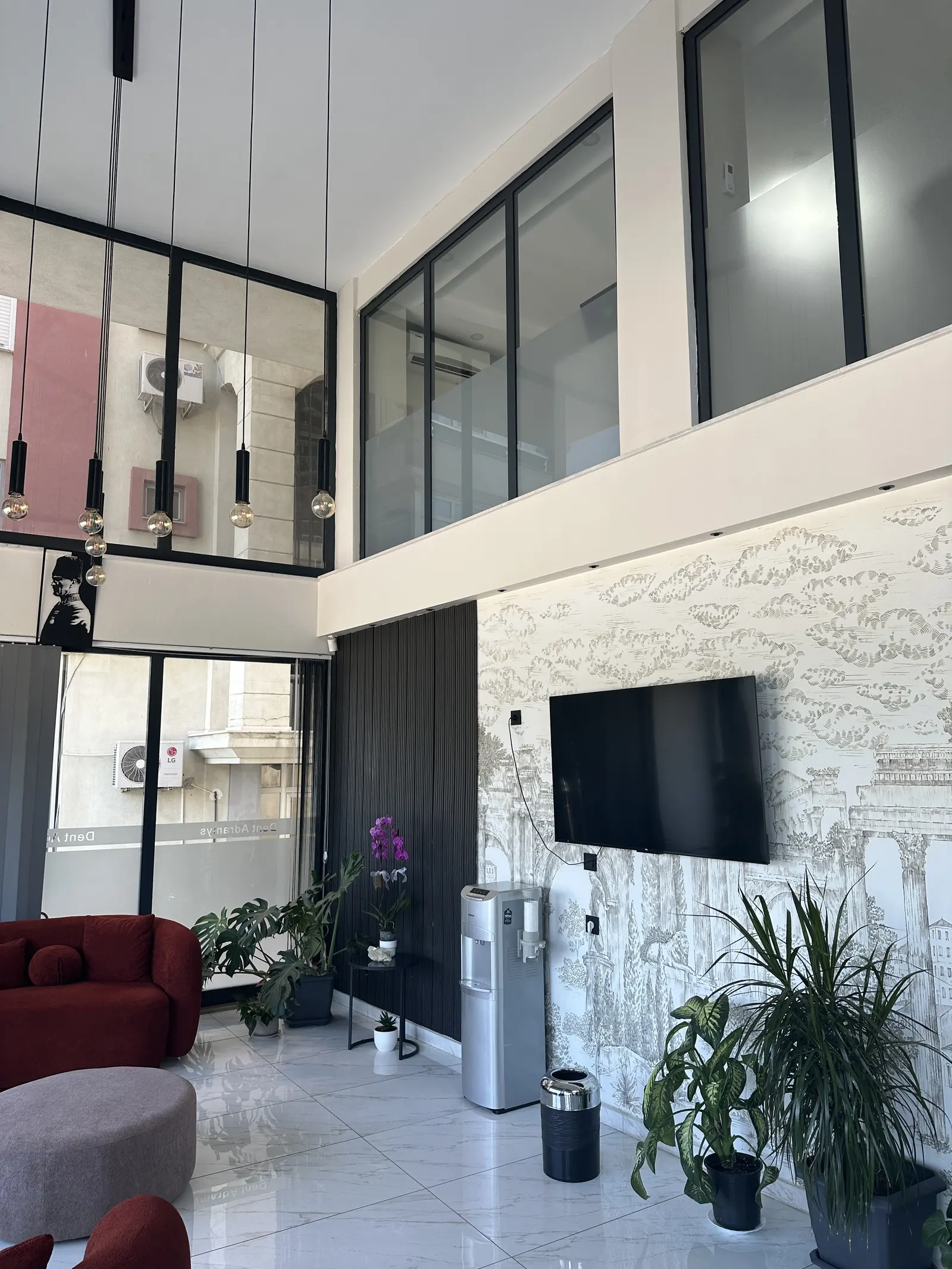 Dent Adramys Ağız ve Diş Sağlığı Polikliniği