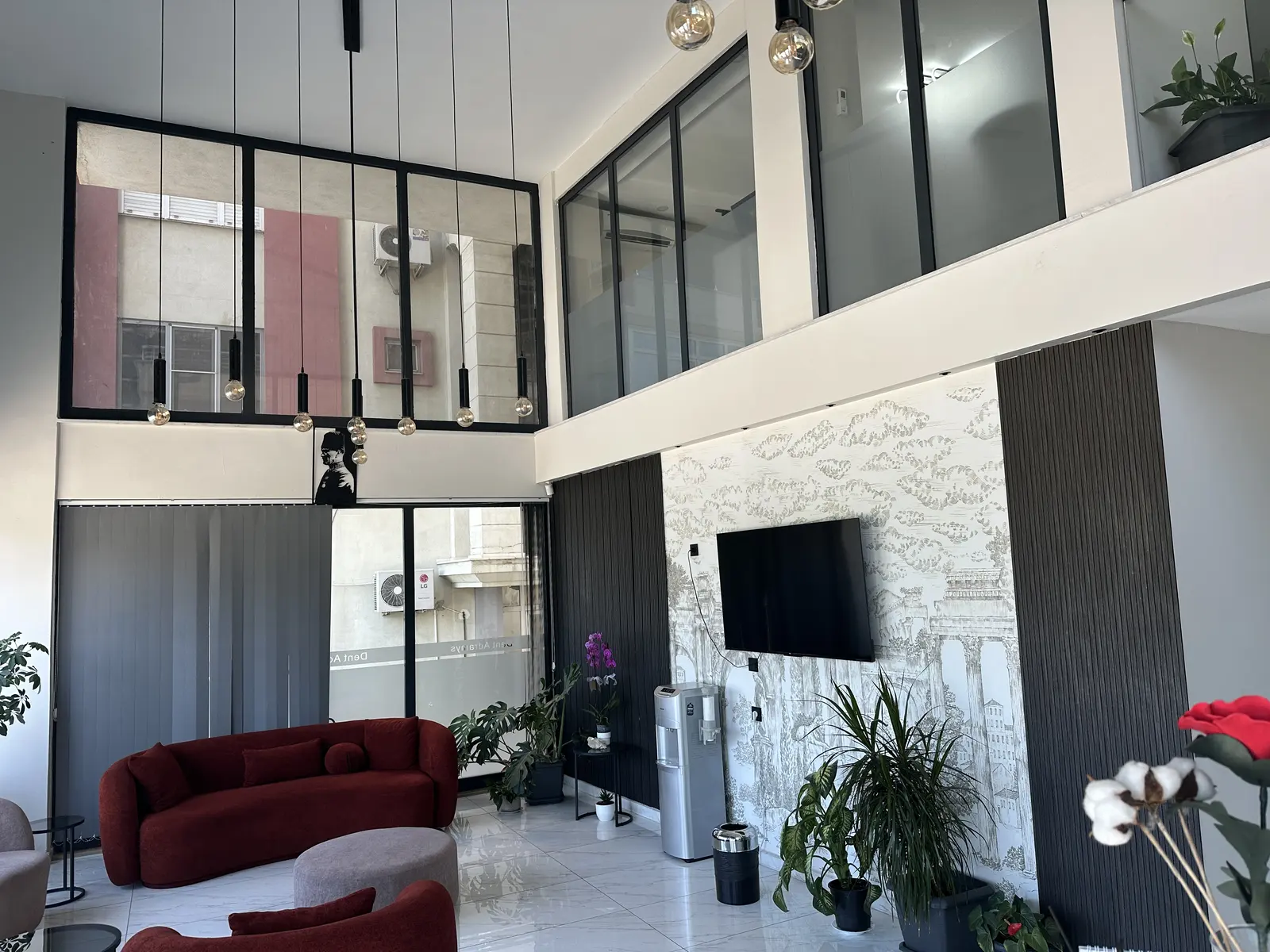 Dent Adramys Ağız ve Diş Sağlığı Polikliniği