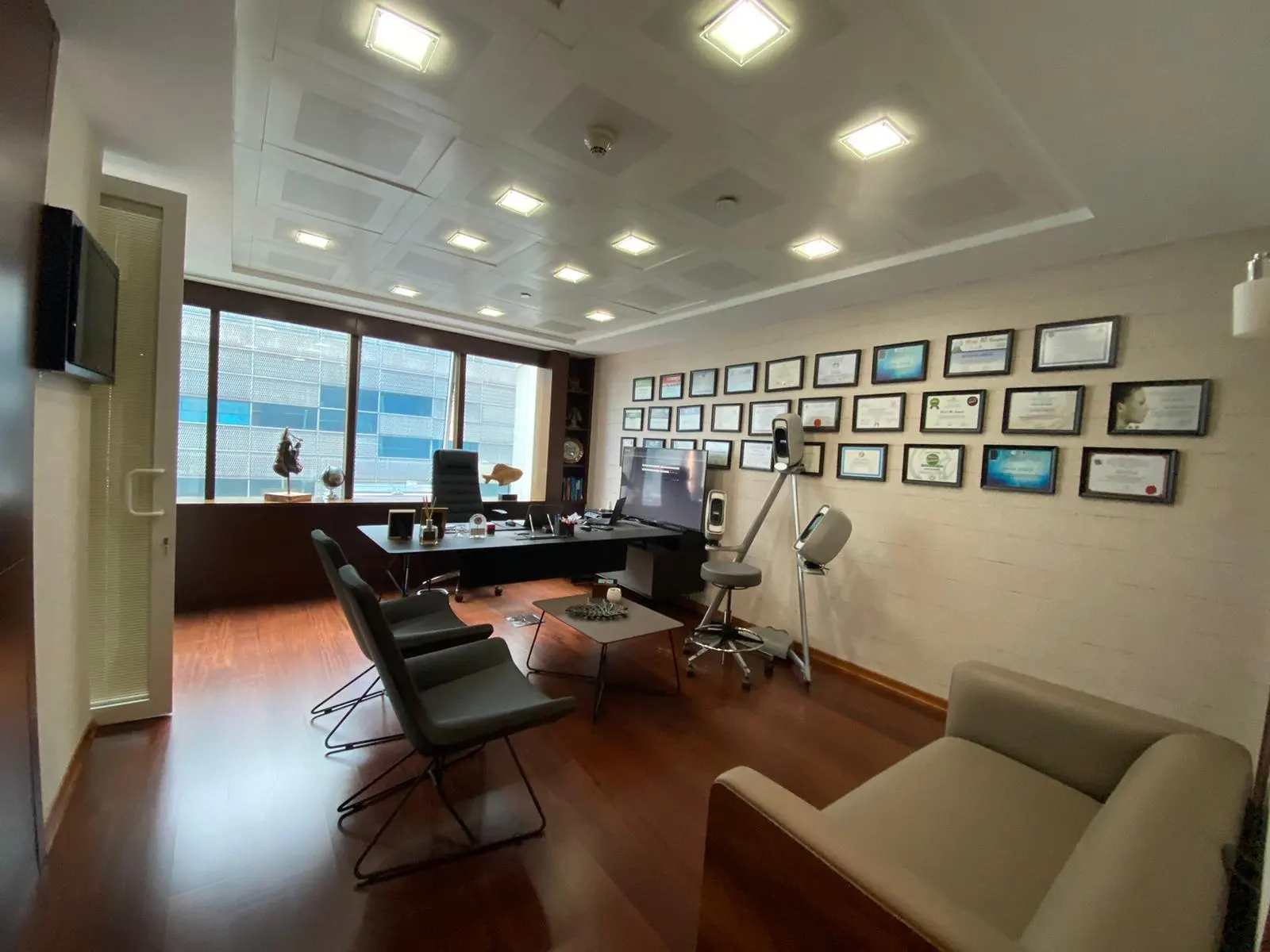 Op. Dr. Baver M. Şimşek Kliniği