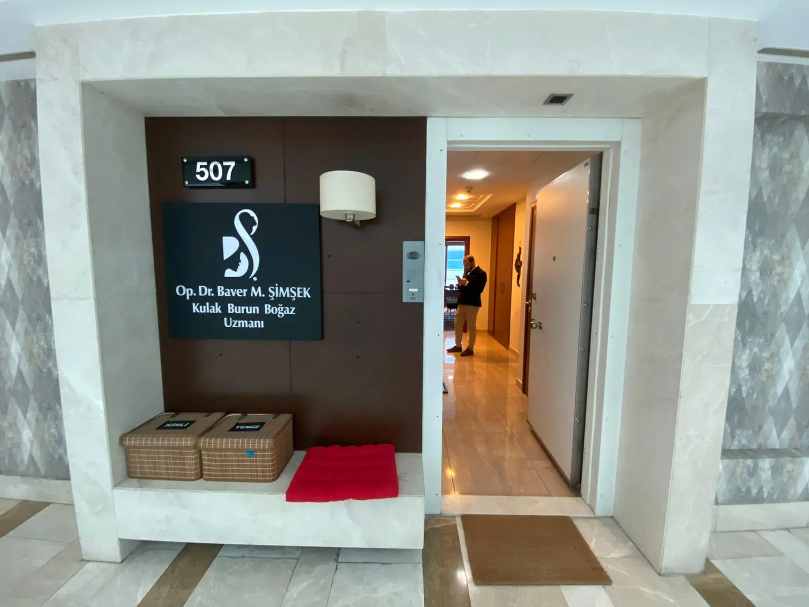 Op. Dr. Baver M. Şimşek Kliniği