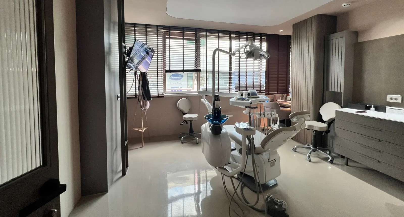 Laura Dental Center Turkey