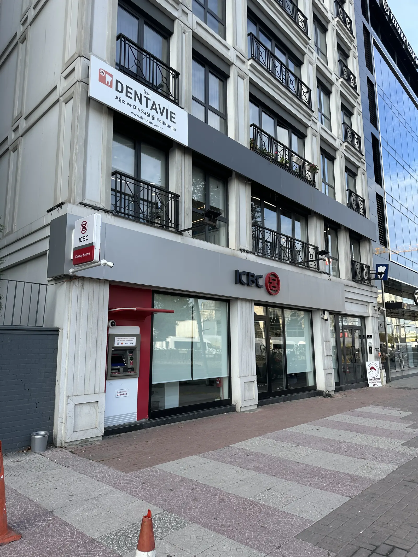 Dentavie Diş Kliniği