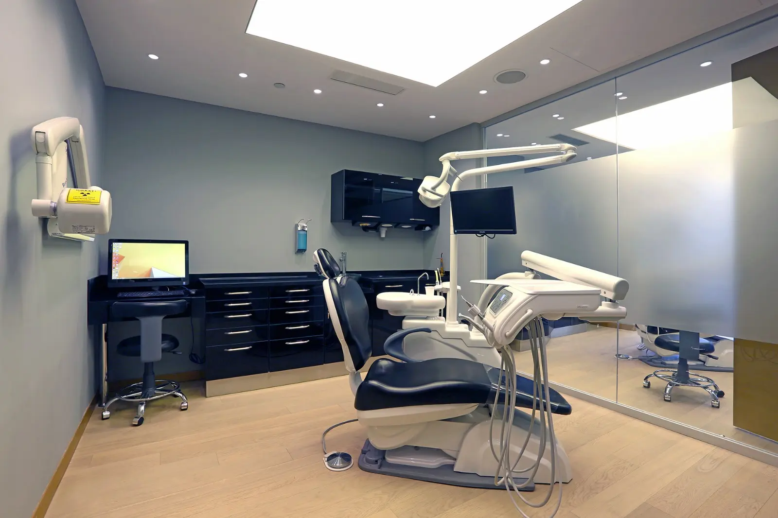Swiss CenterDent