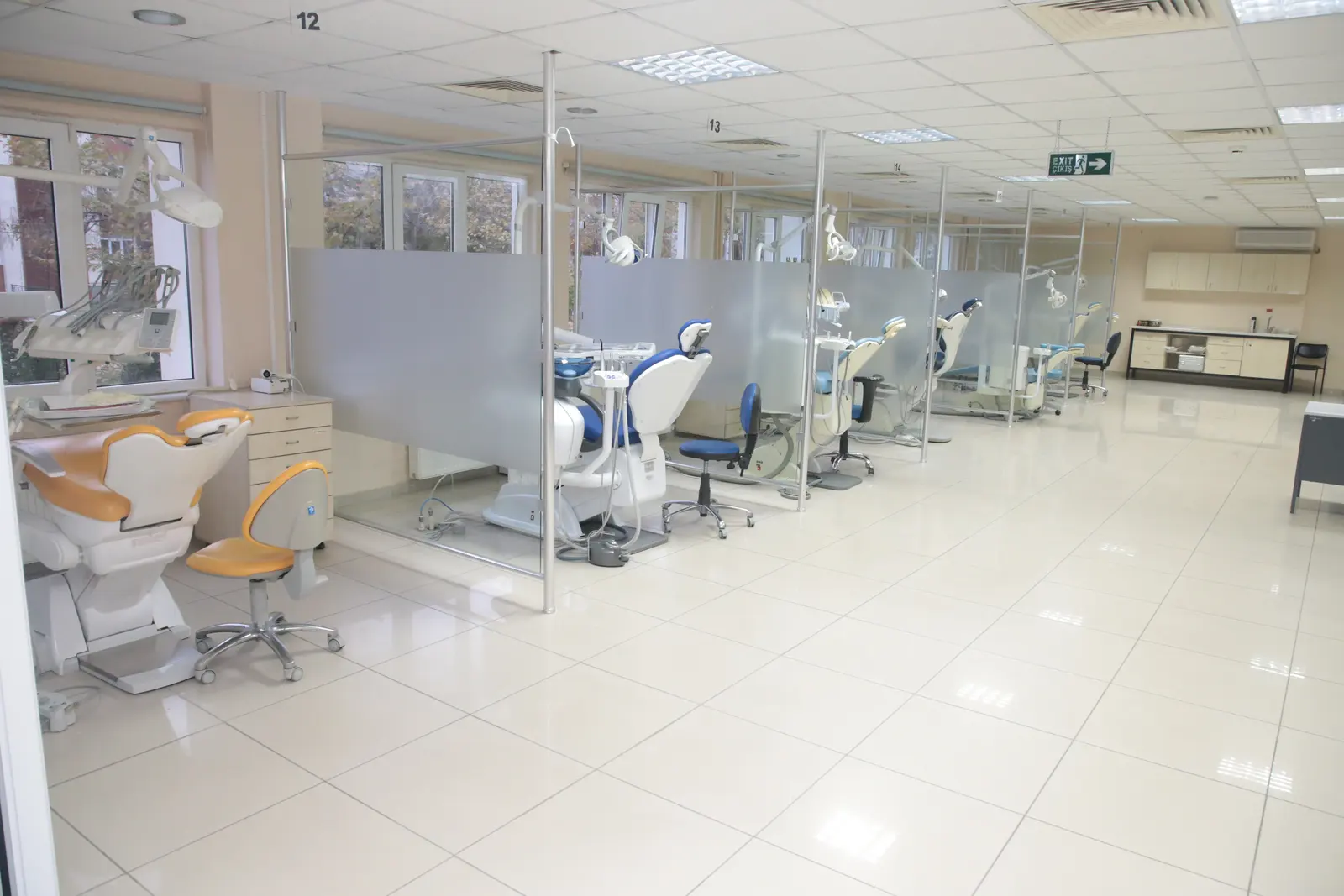 Isparta Süleyman Demirel Üniversitesi Ağız ve Diş Sağlığı Hastanesi