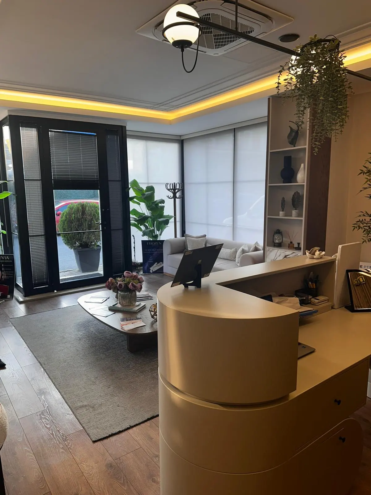 Op. Dr. İlsun Aka