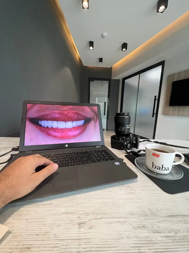 Oval Pendik Diş Kliniği
