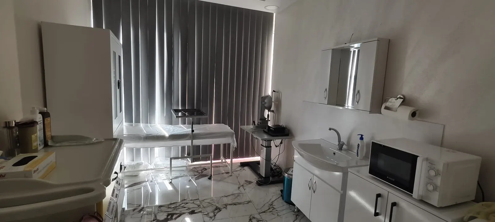 Op.Dr.İlker Yalçın göz kliniği/Eye clinic