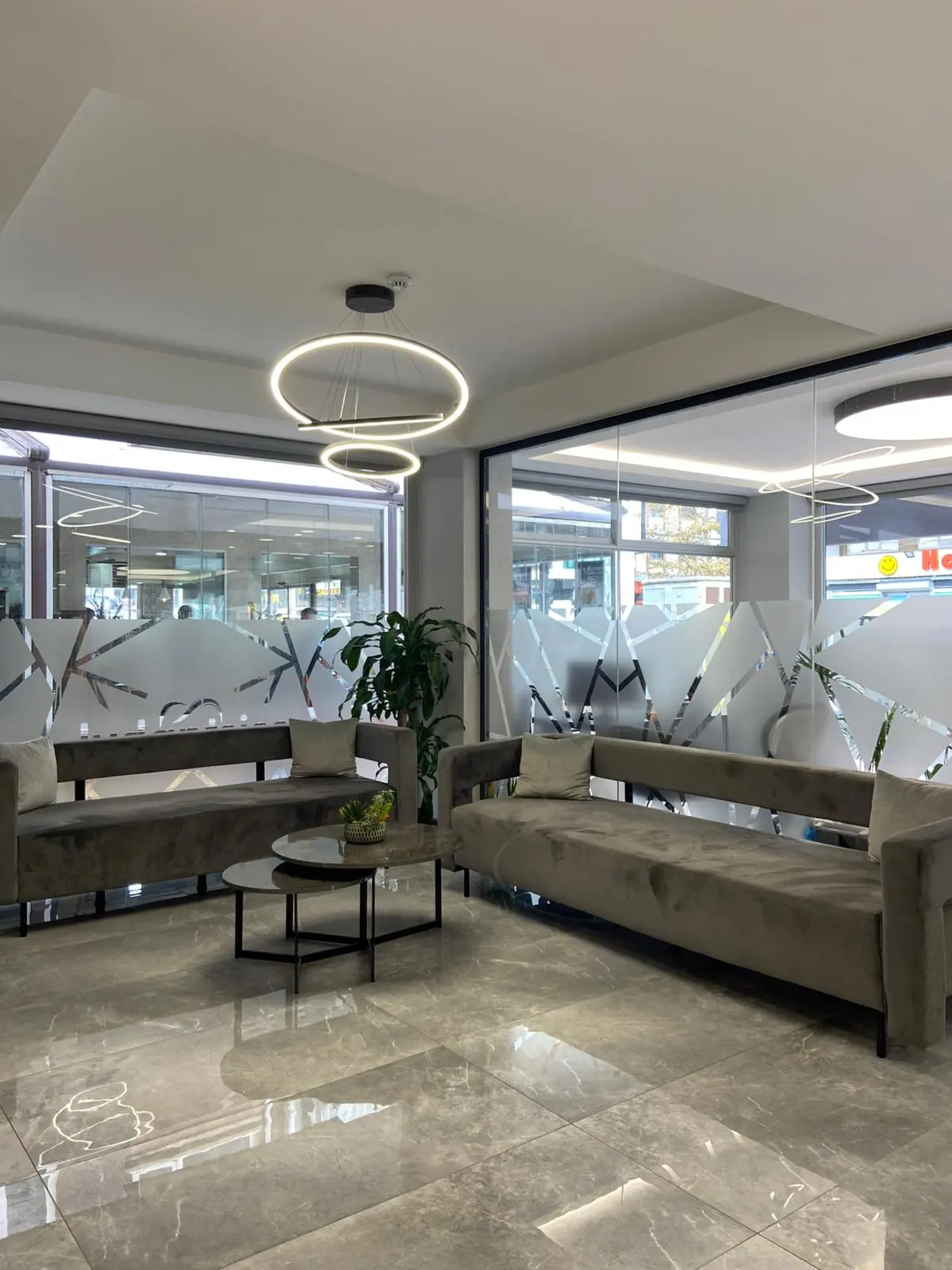 Özel Esistanbul Ağız ve Diş Sağlığı Polikliniği