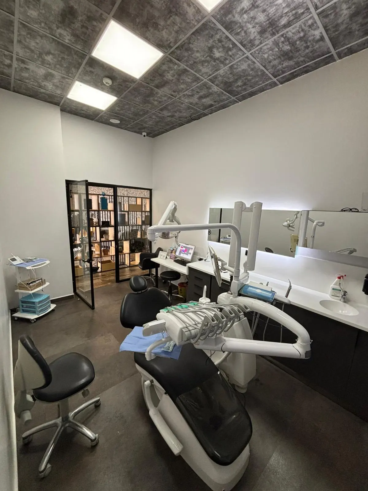 Special ESTETICA DENT Dental Clinic