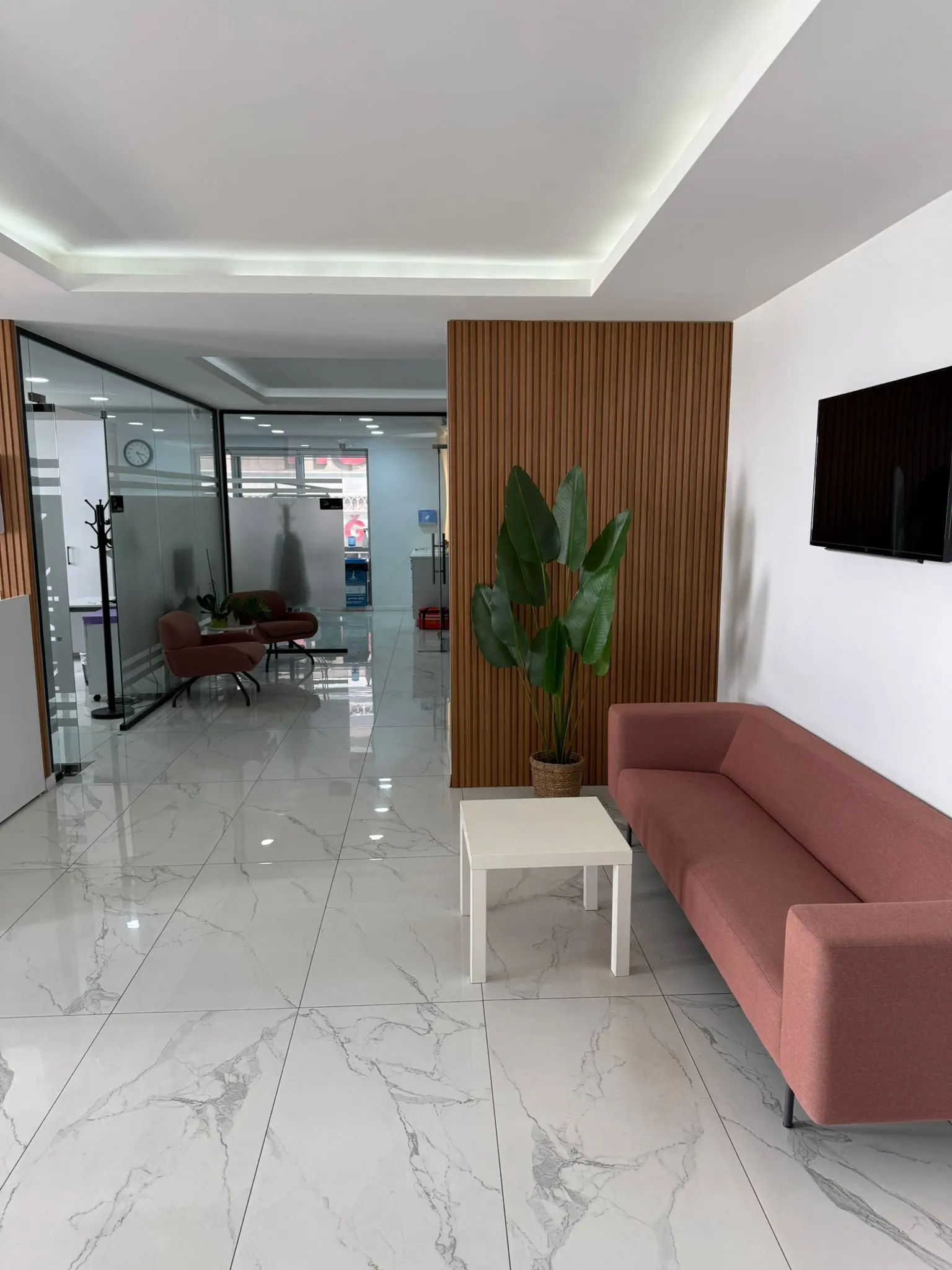 DENTMAHAL AĞIZ VE DİŞ SAĞLIĞI POLİKLİNİĞİ