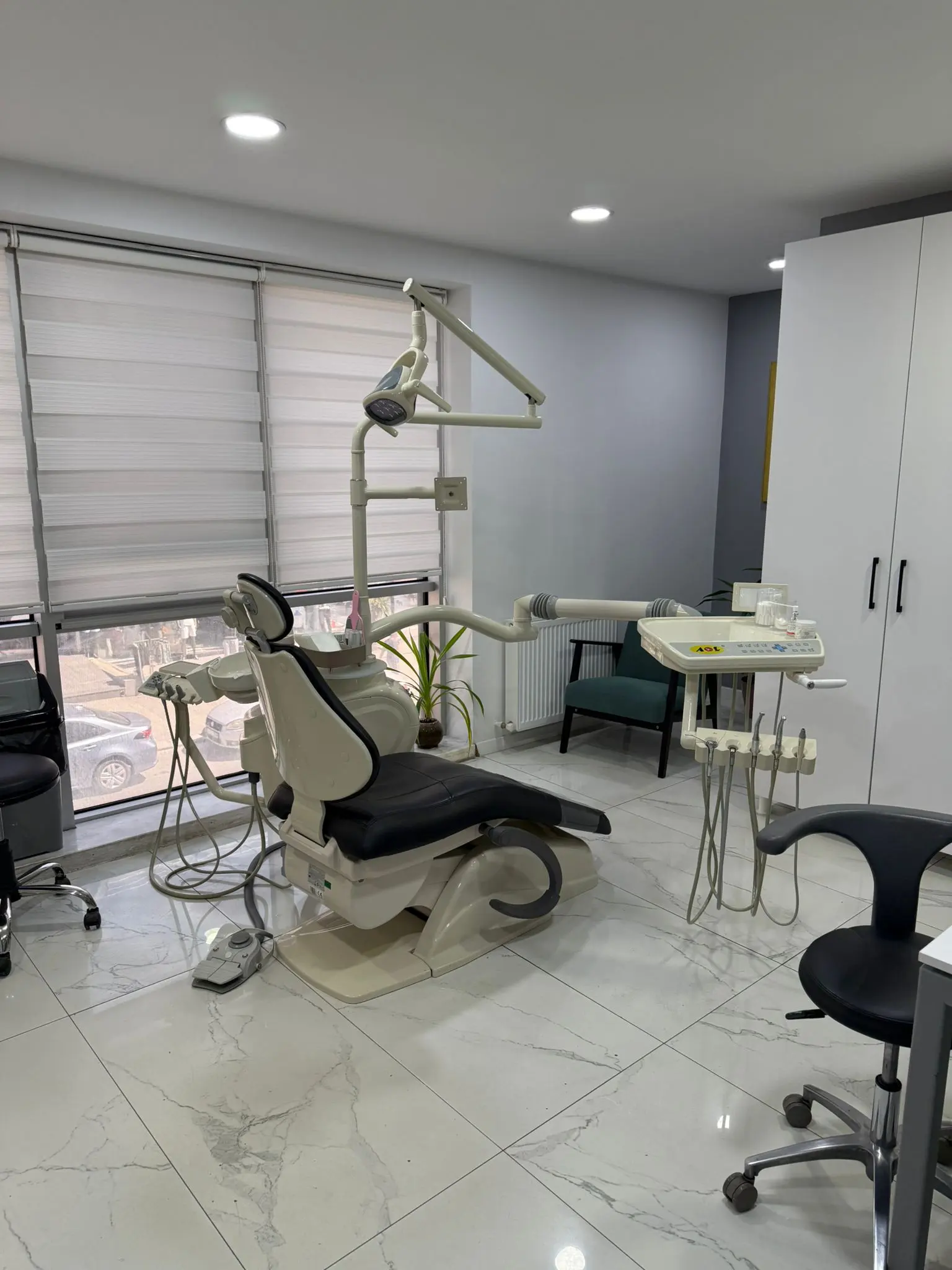 DENTMAHAL AĞIZ VE DİŞ SAĞLIĞI POLİKLİNİĞİ