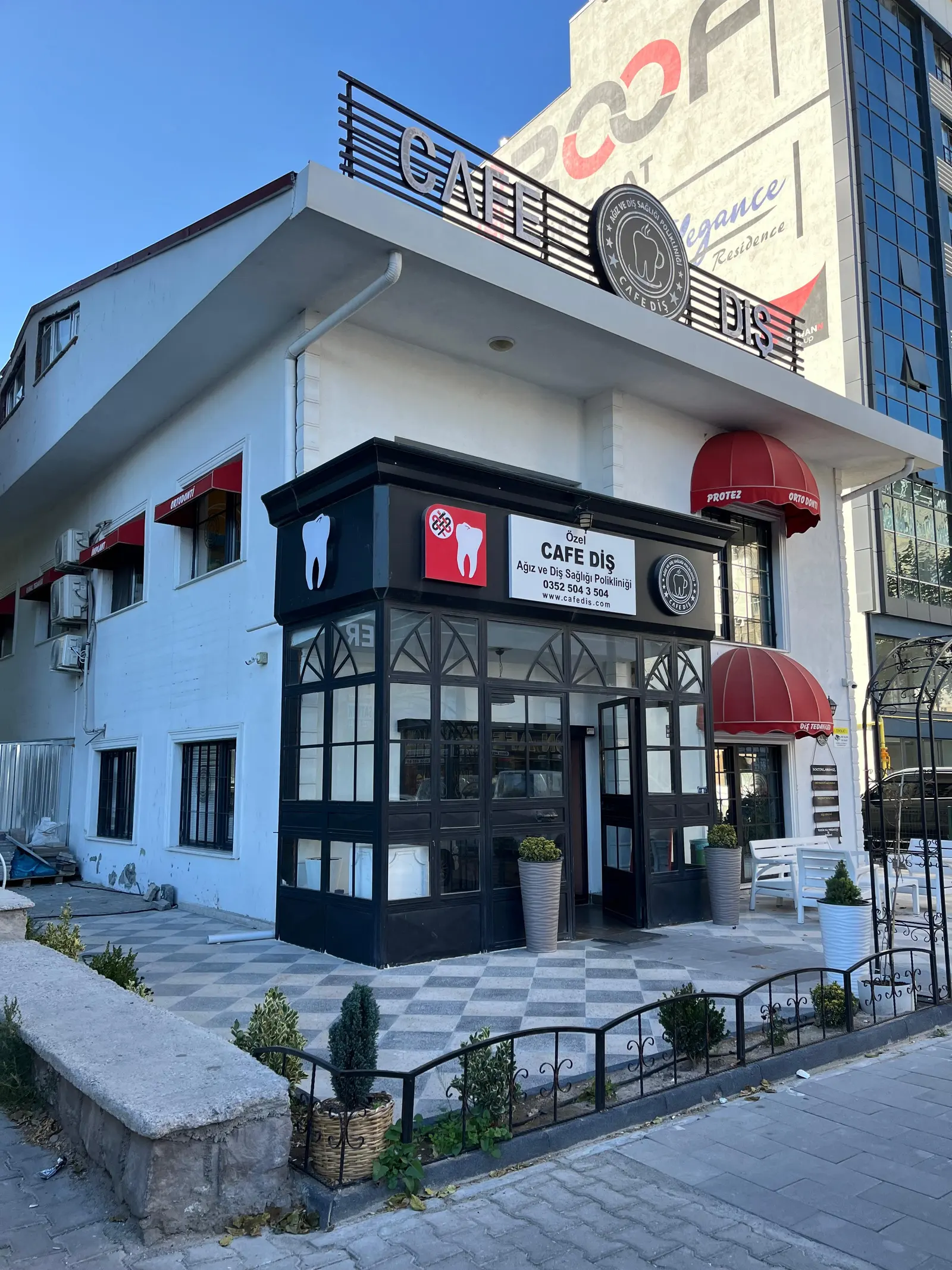 Cafediş Ağız ve Diş Sağlığı Polikliniği