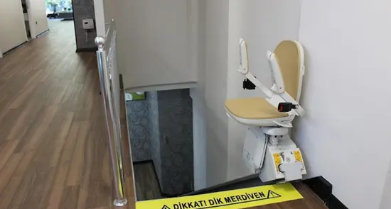 Özel Turkuaz Cadde Ağız ve Diş Sağlığı Polikliniği