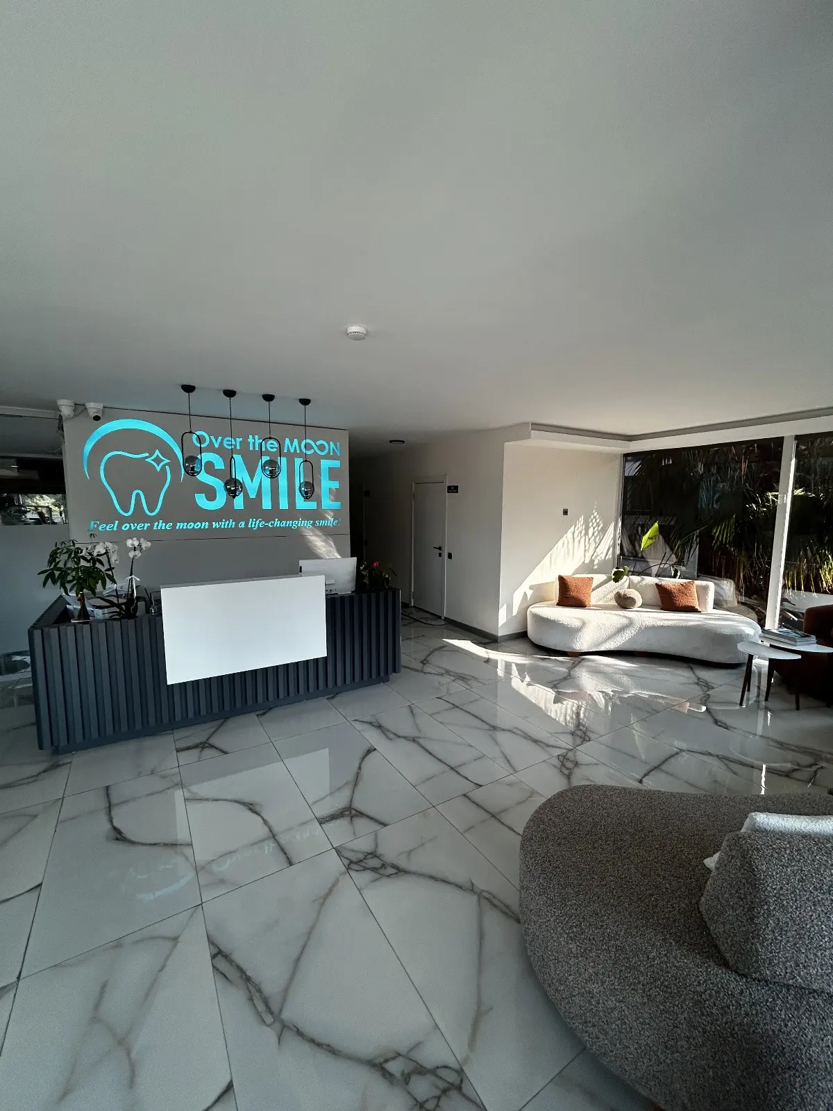 Özel Over The Moon Smile Ağız ve Diş Sağlığı Polikliniği