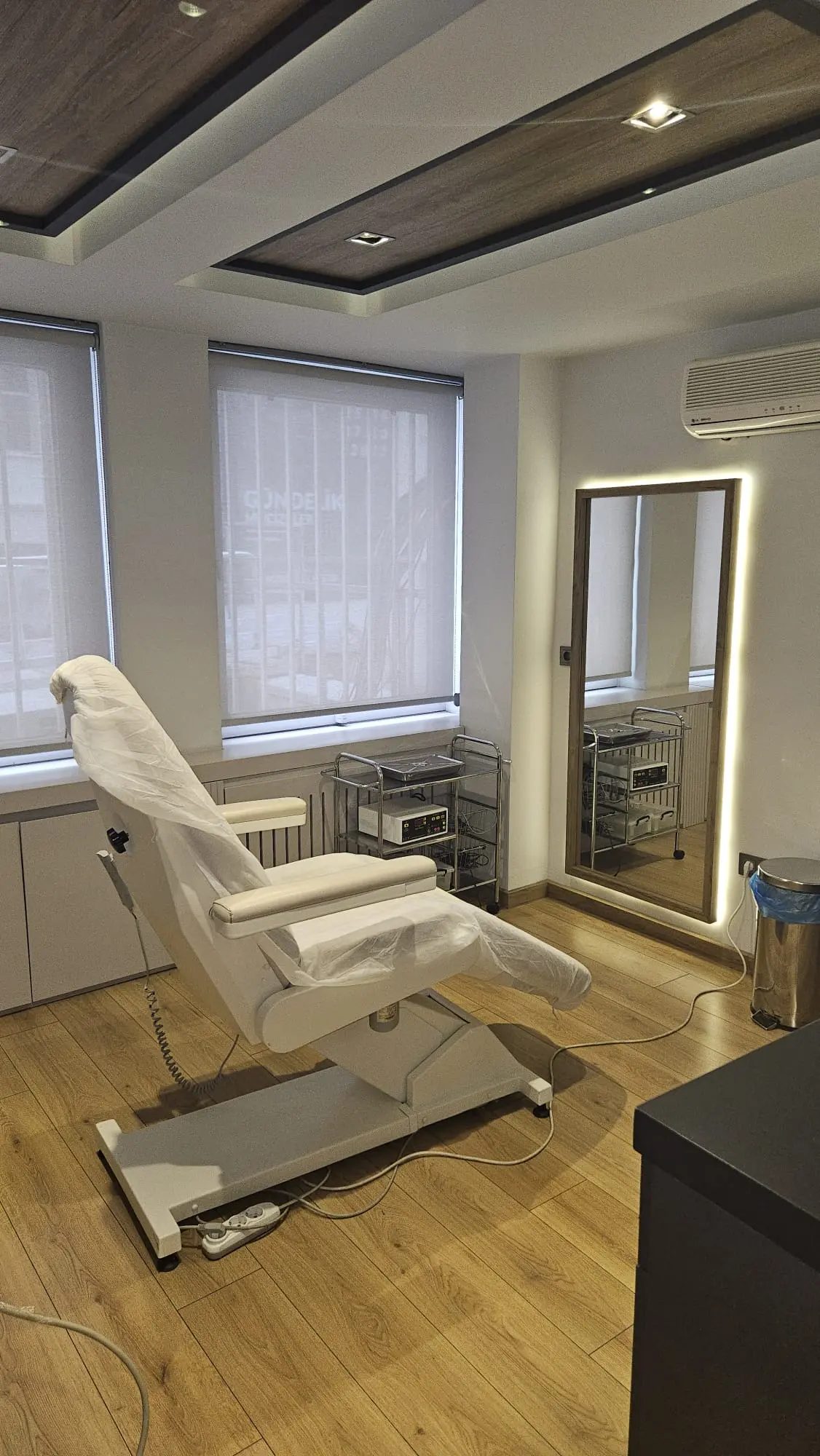 Op. Dr. Tolga Yener