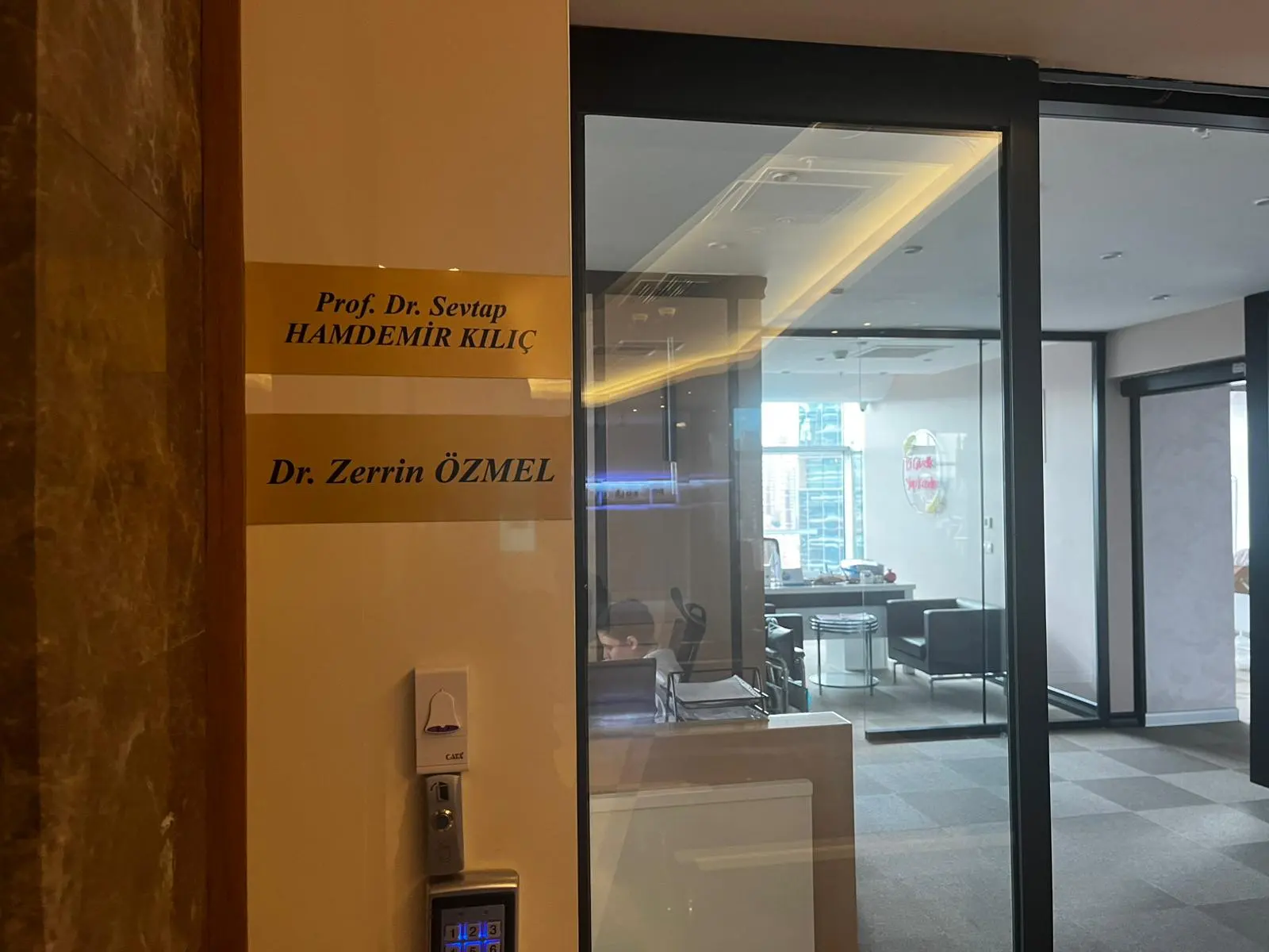 Opr. Dr. Zerrin Ates