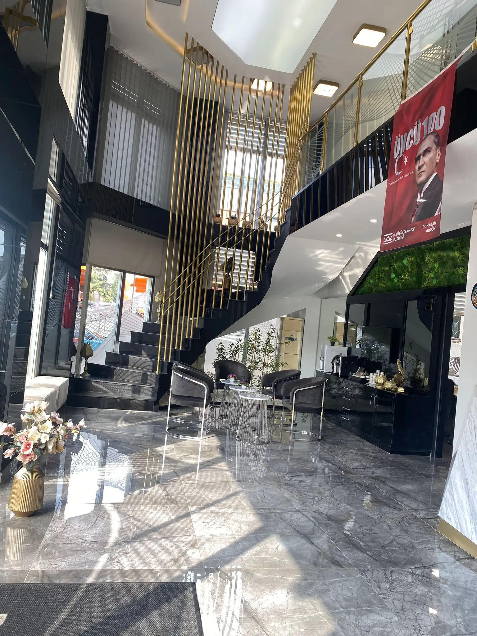 Özel Flora Diş Ağız ve Diş Sağlığı Polikliniği Mimaroba