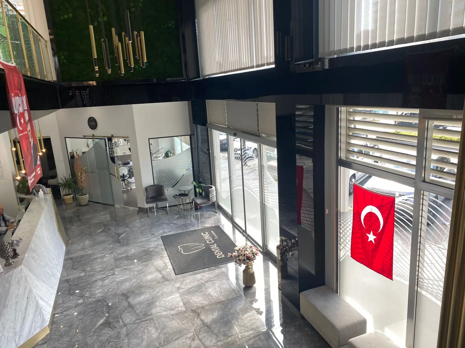Özel Flora Diş Ağız ve Diş Sağlığı Polikliniği Mimaroba