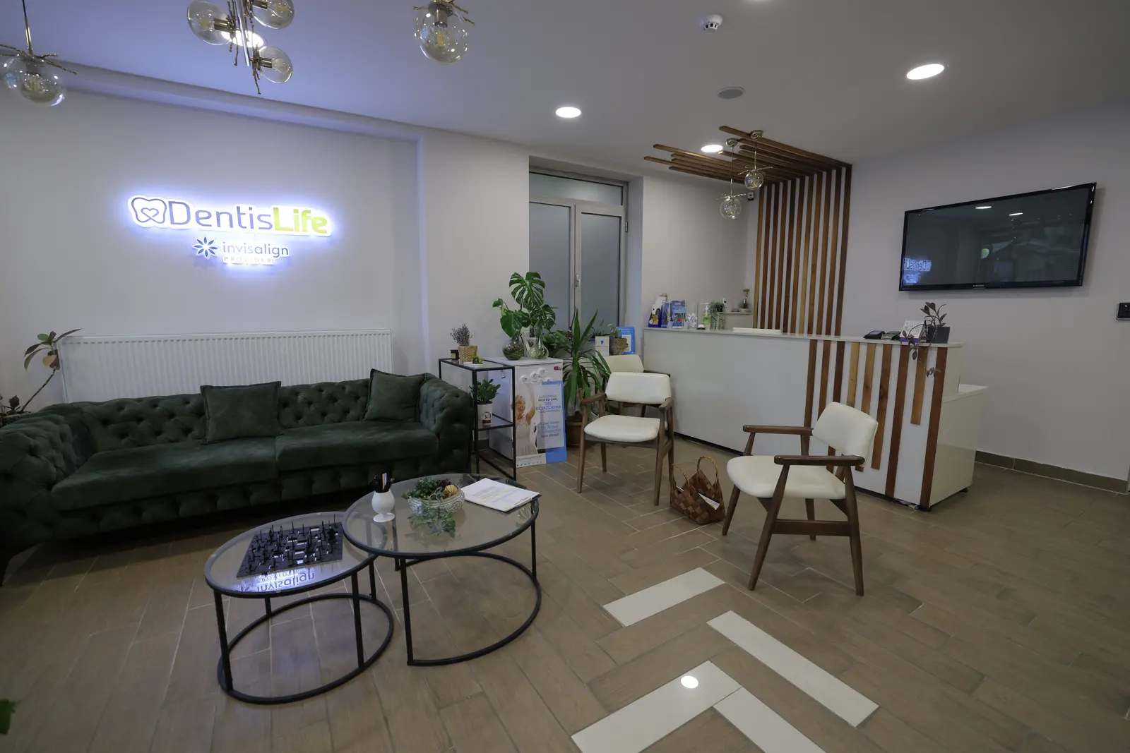 DentisLife Ağız ve Diş Sağlığı Polikliniği ®