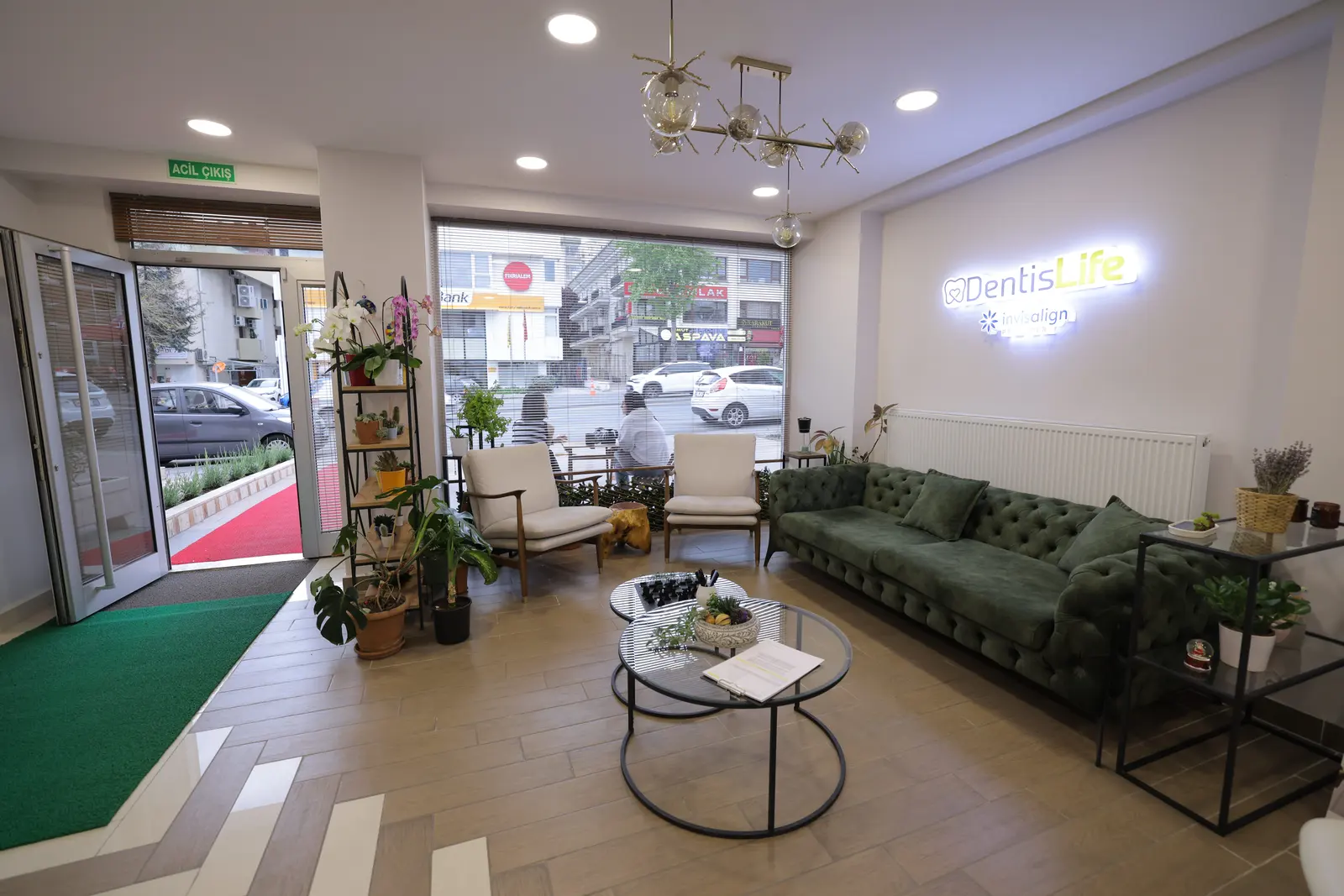 DentisLife Ağız ve Diş Sağlığı Polikliniği ®