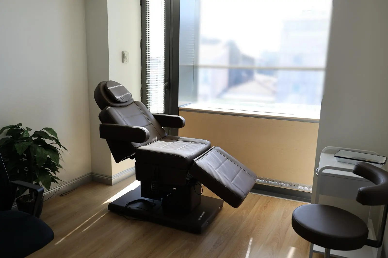 Dr. Mehdi Asadov Aesthetic & Plastic Surgery