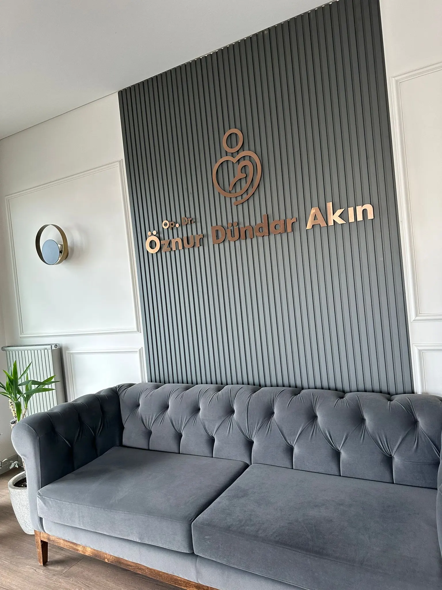 Op. Dr. Öznur Dündar Akın
