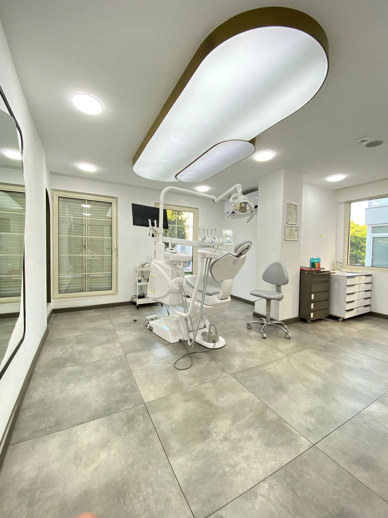 DentaFLY Dental Implant & Smile Studio
