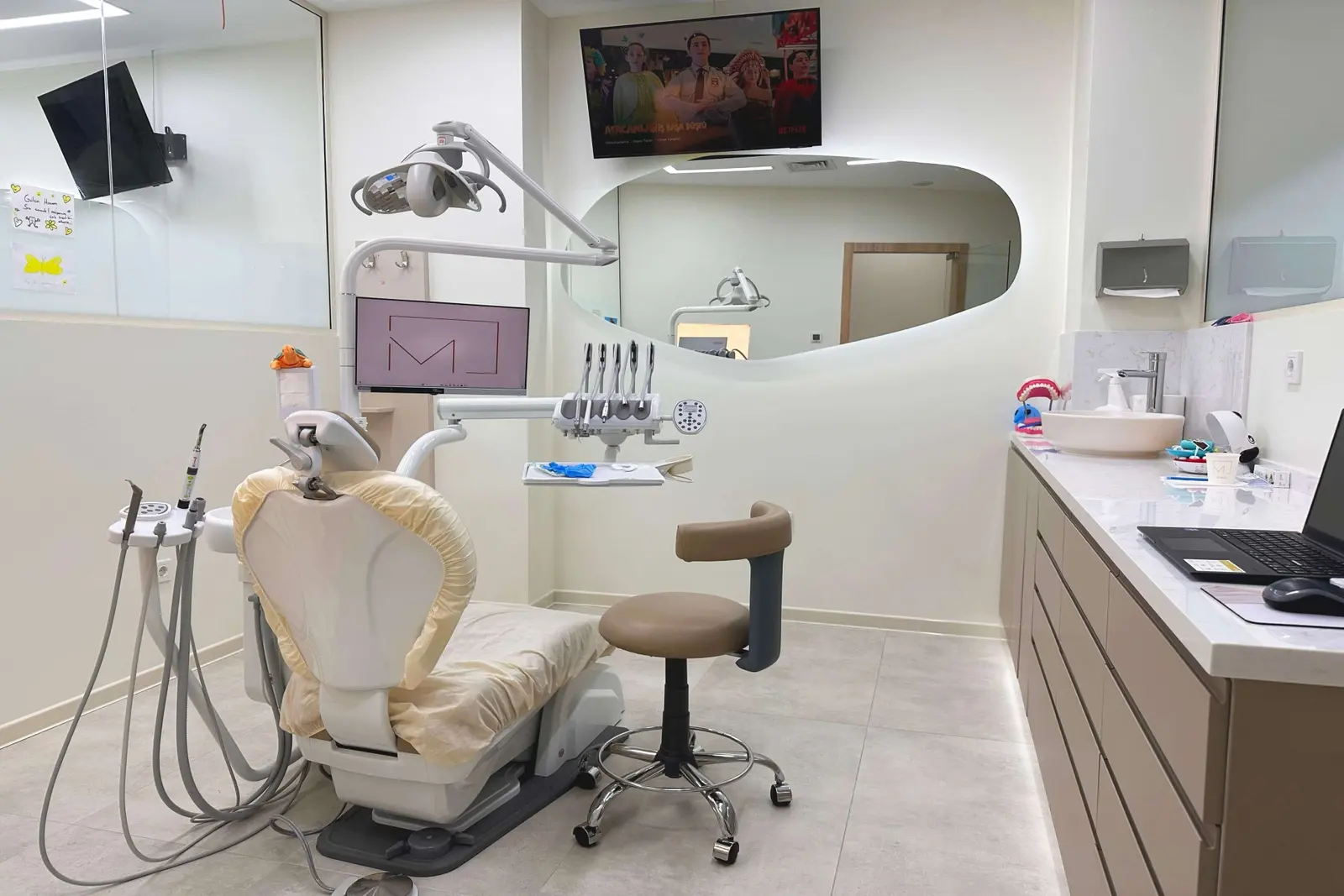 Klinik M Ağız ve Diş Sağlığı Polikliniği