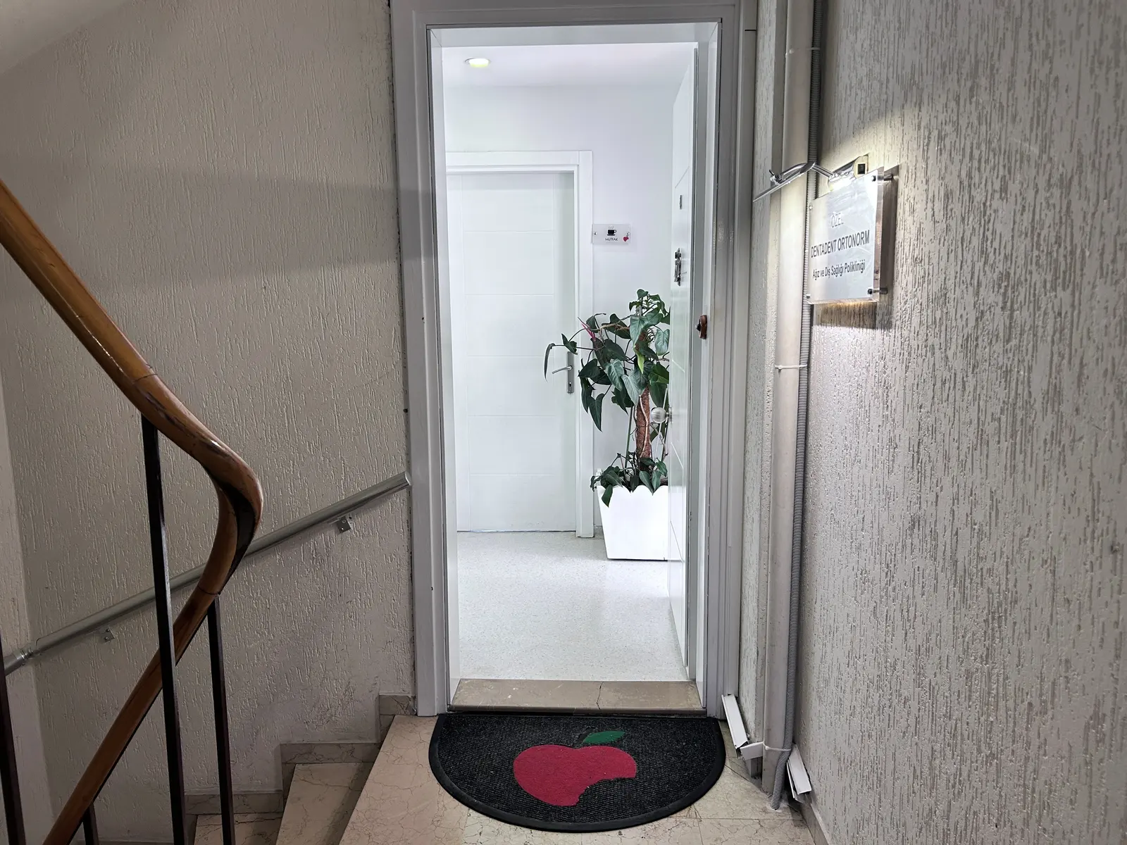 Özel Dentadent Ortonorm Ağız ve Diş Sağlığı Polikliniği
