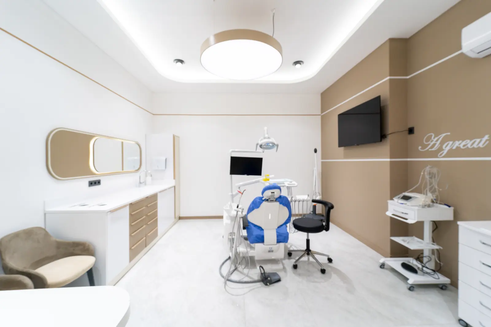 Özel Universal Dental Ağız ve Diş Sağlığı Polikliniği
