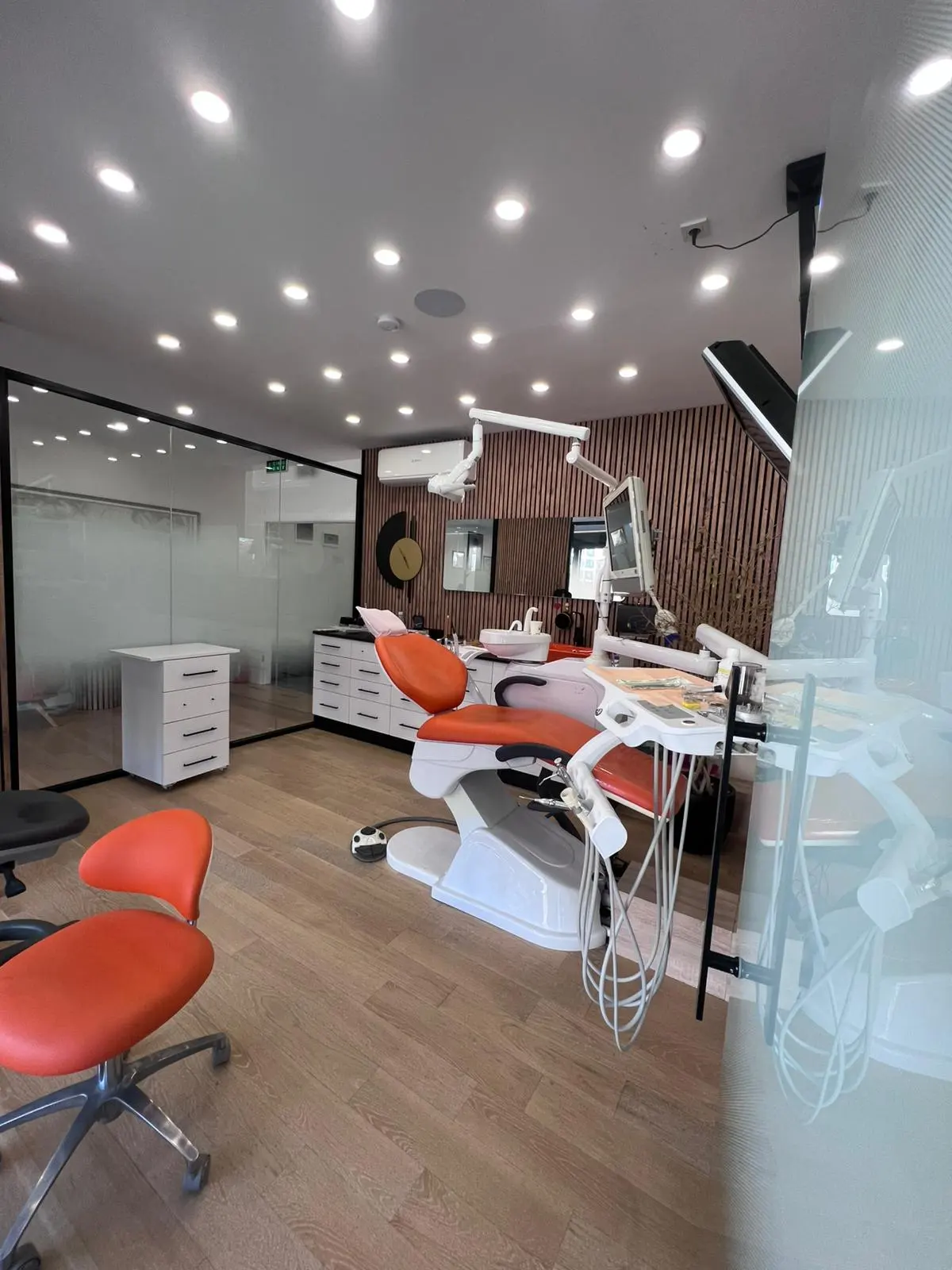 Dentelite