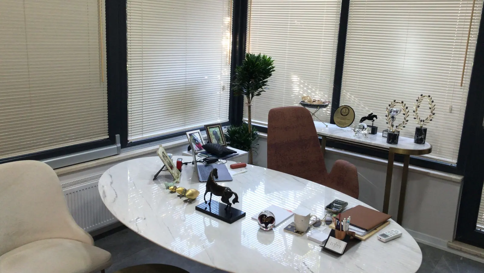 Dermatolog Dr. Emel POLAT